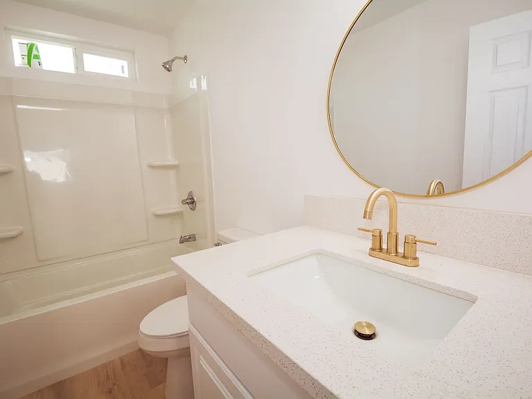 8258 Bennett Ave — Photo 15