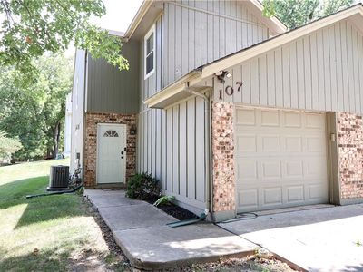 107 NE Greystone Dr, Lees Summit, MO, 64086