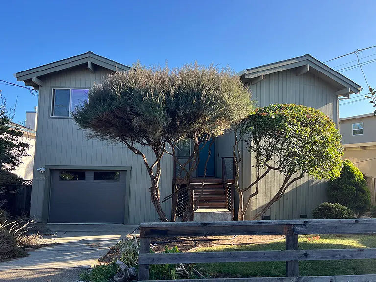 507 Court Way — Photo 1