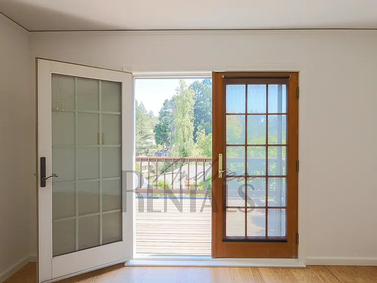 5555 Harbord Dr — Photo 11