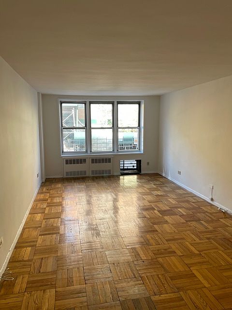 1st image of 320 W 30th St APT 2D