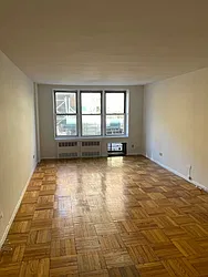 Rented by K & O Realty Associates Inc.