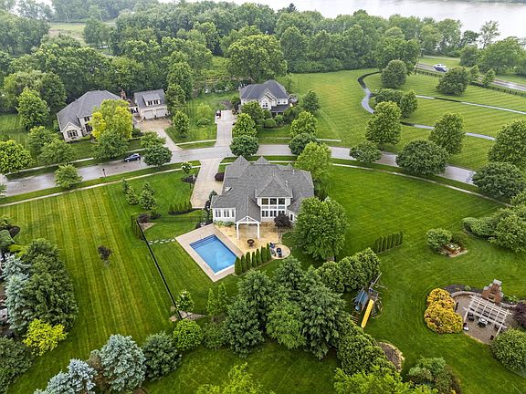 3rd image of 5536 Berwanger Dr