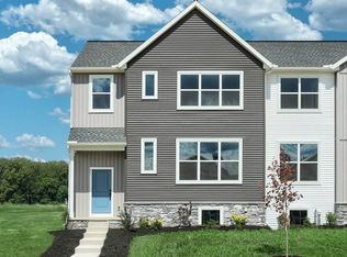 71 N Conifer Dr, Elizabethtown, PA 17022