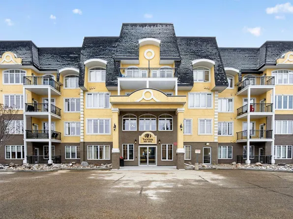 9820 165th St NW #318, Edmonton, AB T5P 0N3