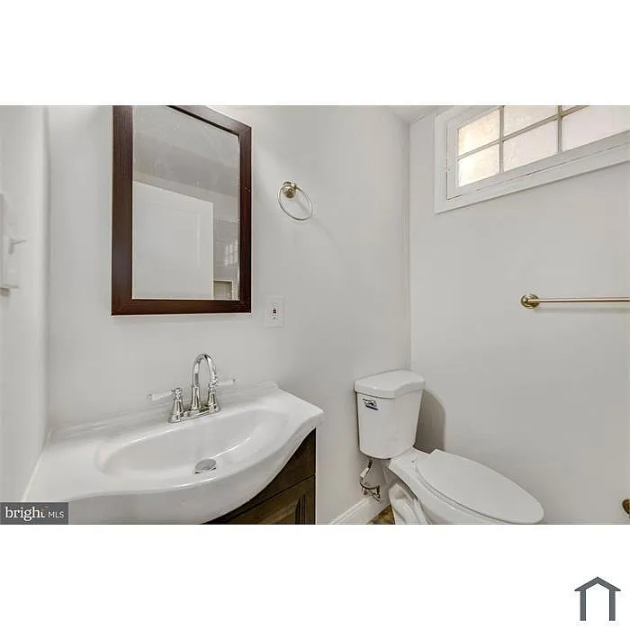 Unit Photo - 4921 1st St NW