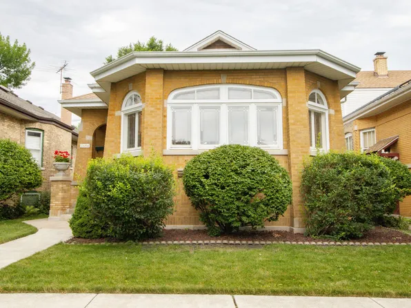 2654 W Morse Ave, Chicago, IL 60645