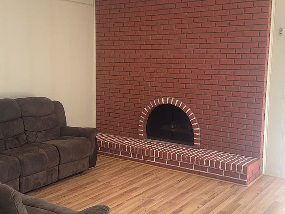 4th image of 2348 Franklin Park Dr