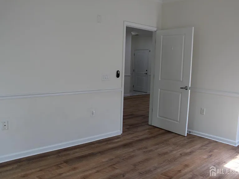 611 Doral Ct — Photo 25