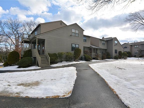 2nd image of 2301 Pinewood Dr