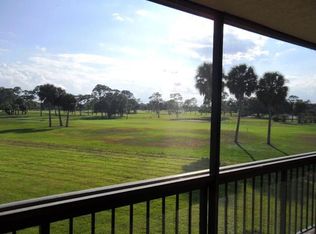 9440 Meadowood Dr #205, Fort Pierce, FL 34951