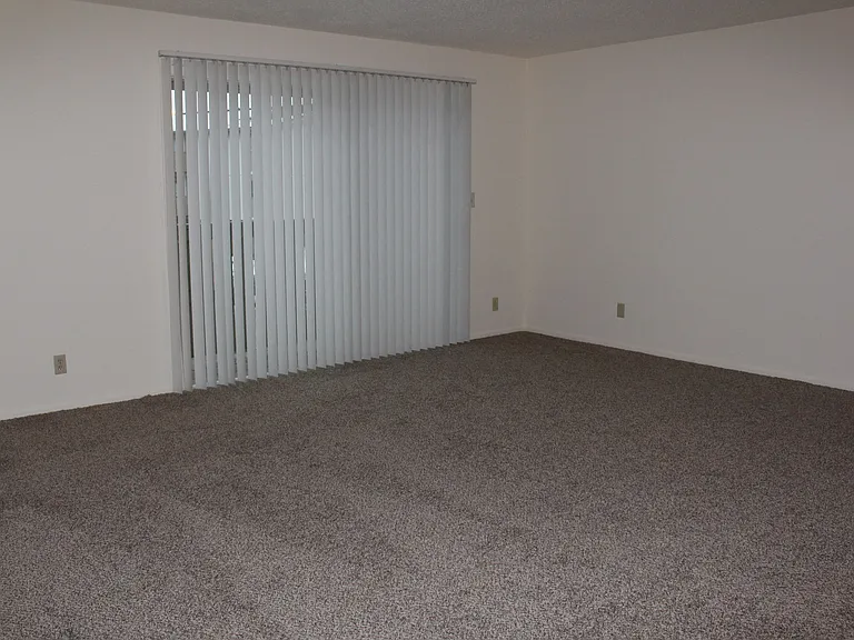 Kimberly Club Apartments — Photo 152