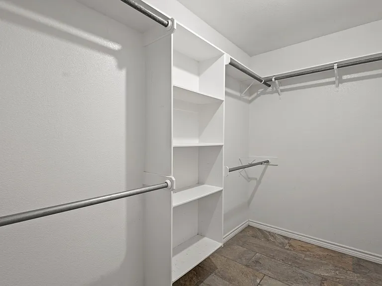 5470 Westmeadow Ln — Photo 15