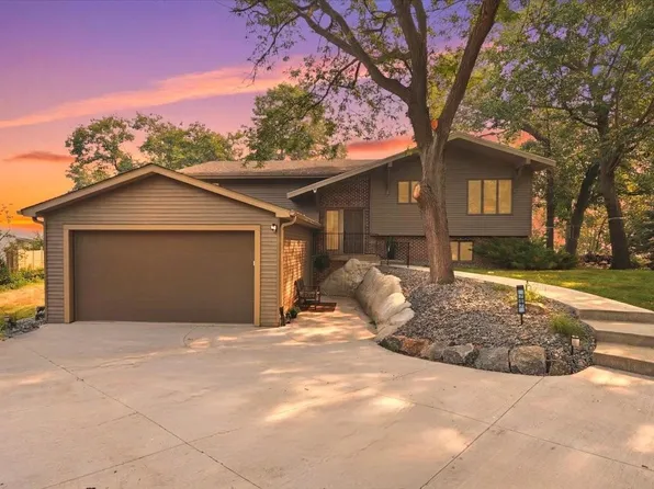 767 Mallalieu Dr, Hudson, WI 54016