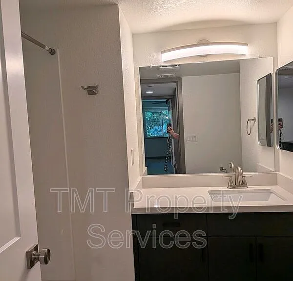 7330 Stratford Pl #706 — Photo 9