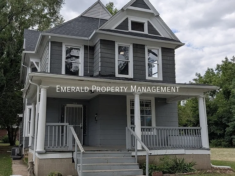 964 N Court St — Photo 1