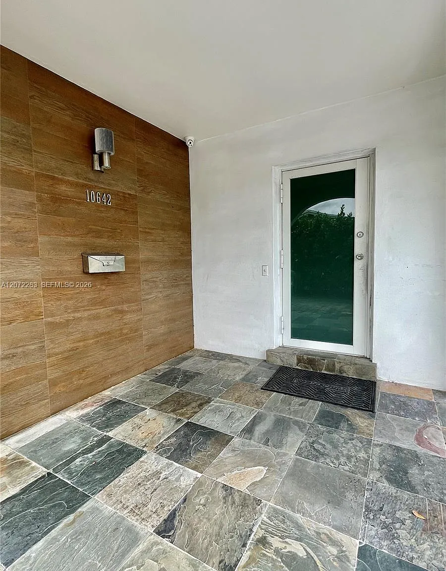 Palmetto Duplexes — Photo 1
