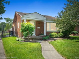 205 Leroy Ave, Clawson, MI