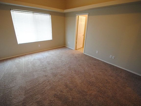 5th image of 2428 W Tamarisk Ave