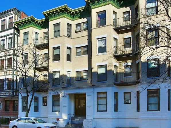 65 Burbank St, Boston, MA