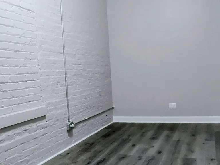 12021 S Eggleston Ave #1N — Photo 10