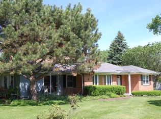 5530 Pershing Ave, Downers Grove, IL 60516