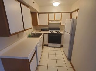 1440 Raven Dr APT 6, Manteno, IL 60950