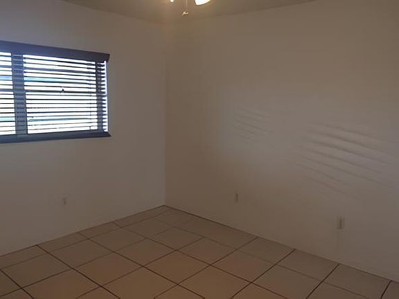 4th image of 2820 NE 201st Ter Unit 322