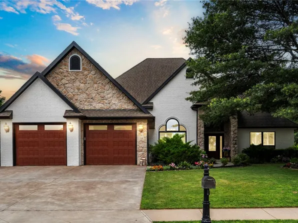 5077 S Strathmore Station Dr, Rogers, AR 72758