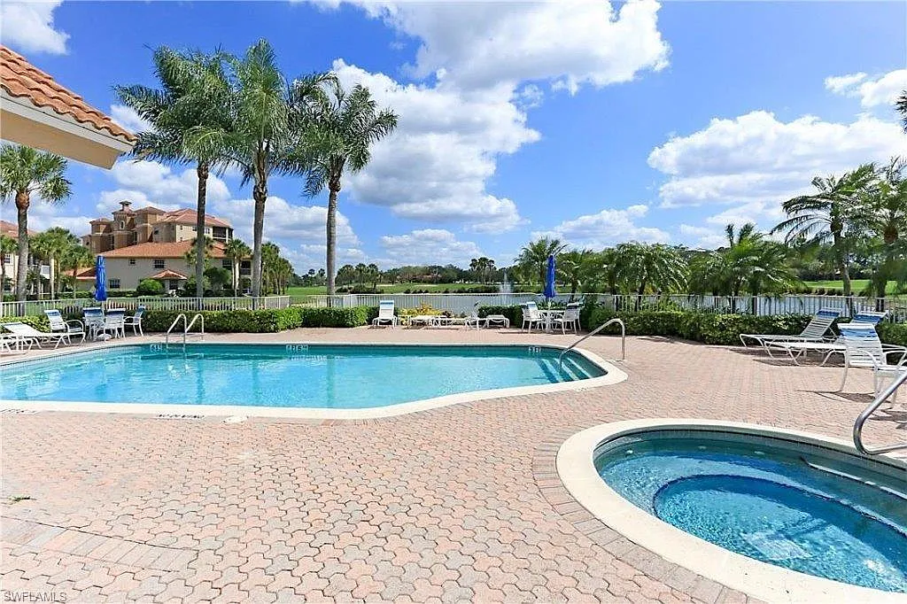 3 bed, 2.0 bath, 1900 sqft, $2,995 — Photo 1