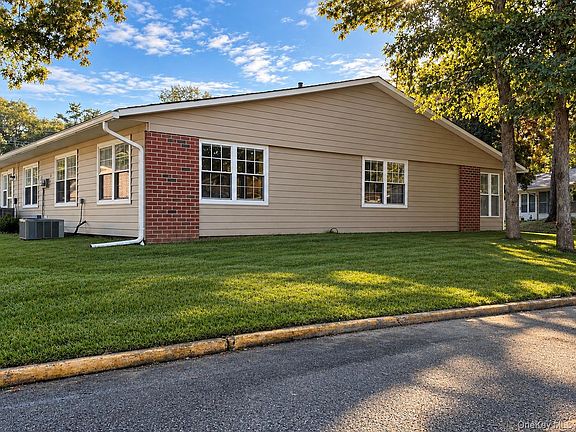 3rd image of 38 Trent Court #A