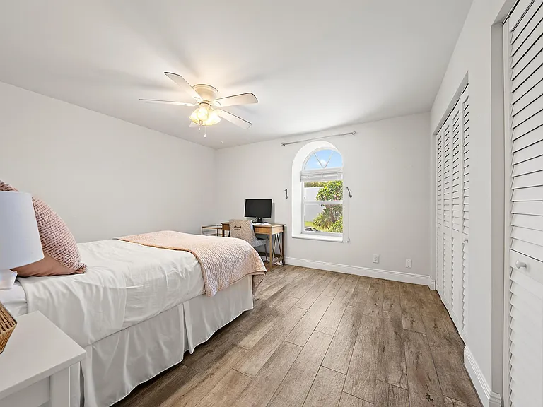 388 Golfview Rd #H — Photo 12