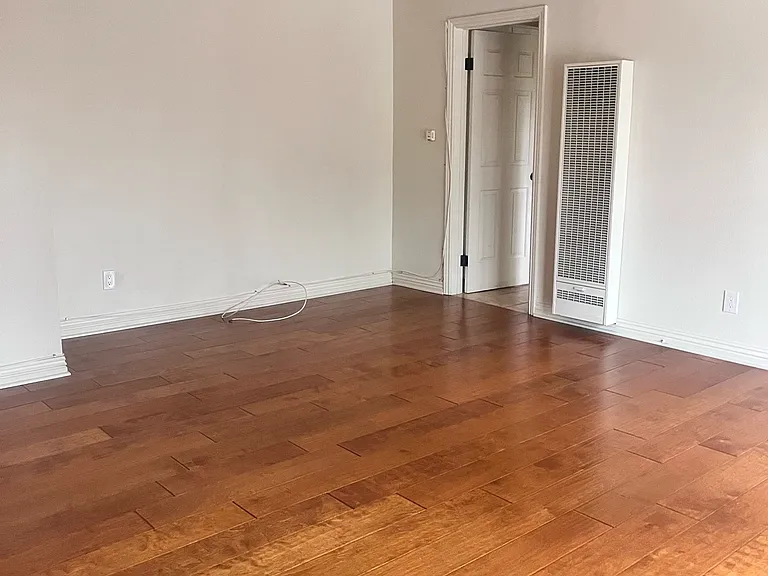 1250 E Corson St #6 — Photo 8