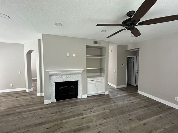 2nd image of 717 San Gabriel Pl
