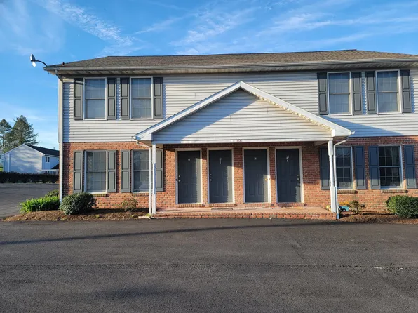 400 W Cherry Dr APT A, Womelsdorf, PA 19567