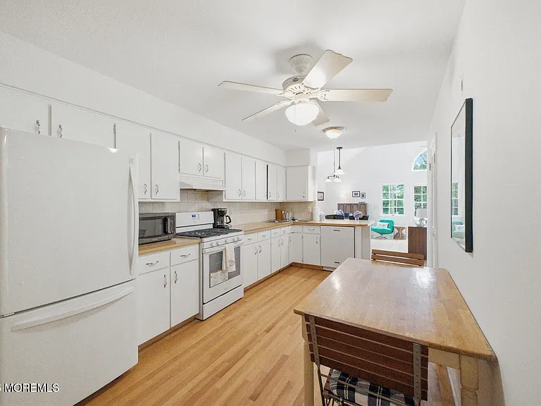 145 Osborne Ave — Photo 7