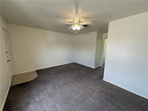 5th image of 5708 Greengate Dr APT B