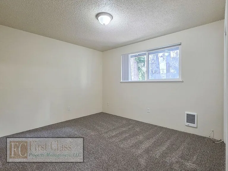 1673 Dollar St — Photo 15