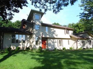 95 Drumlin View Dr, Mendon, NY 14506