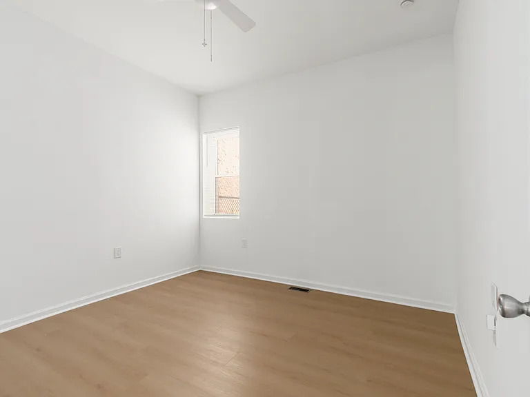 2433 N 6th St #1 — Photo 12