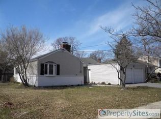45 Sunset Rd, Massapequa, NY 11758