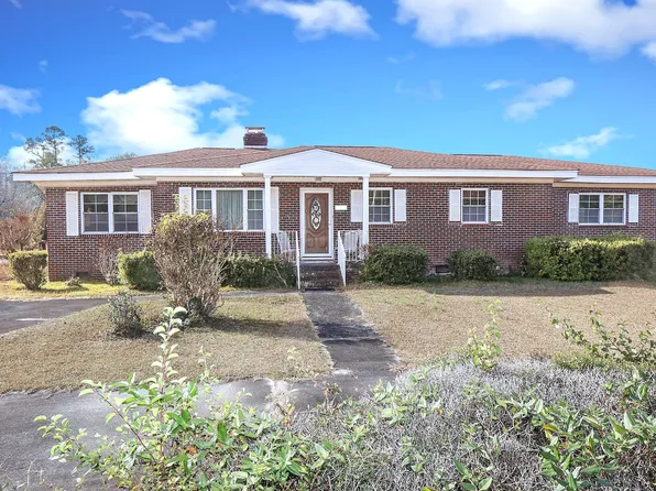 1119 Charleston St, Williston, SC 29853