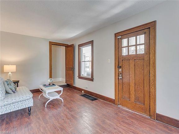 2nd image of 1260 Dietz Ave