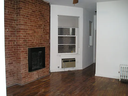 Rented by Eric Goodman Realty Corp | media 26