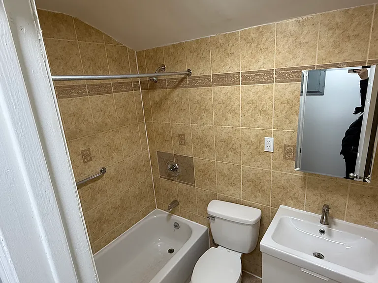 24-07 Brookhaven Ave #2 — Photo 8