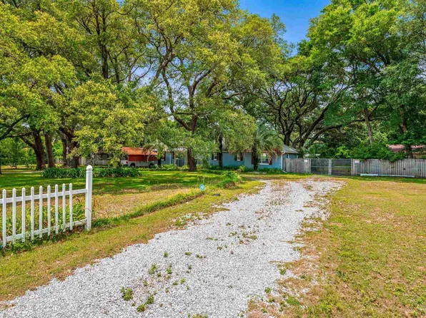 4712 Clara St, Pensacola, FL 32526