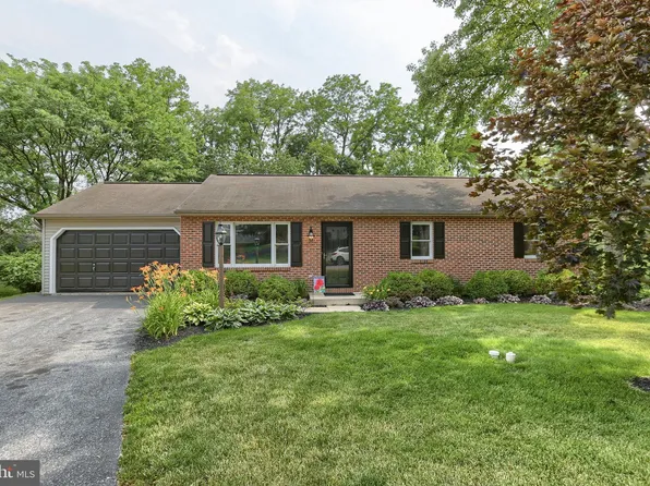 207 Pleasant Hill Dr, Lititz, PA 17543