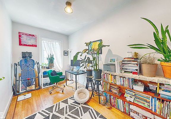 3rd image of 539 Lafayette Ave #3