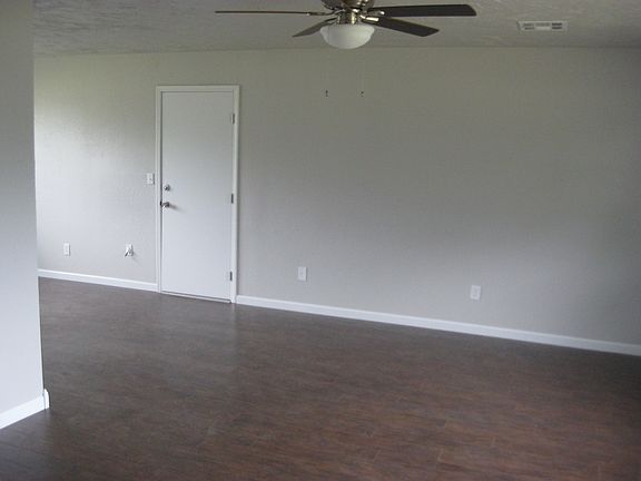 2nd image of 322 Grissom Dr