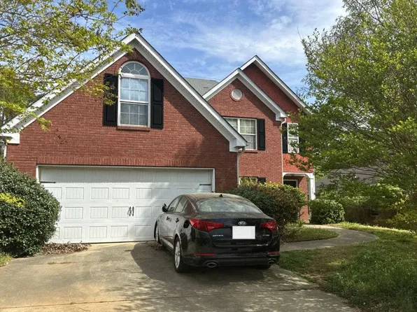 3942 Village Crossing Ln, Ellenwood, GA 30294